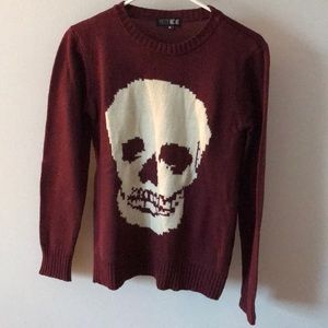 Sweater with skull image
